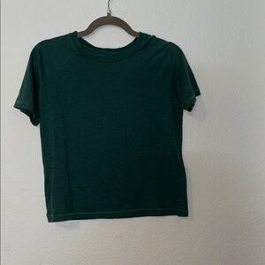NWT Levi's Dark Green Short Sleeve Tee